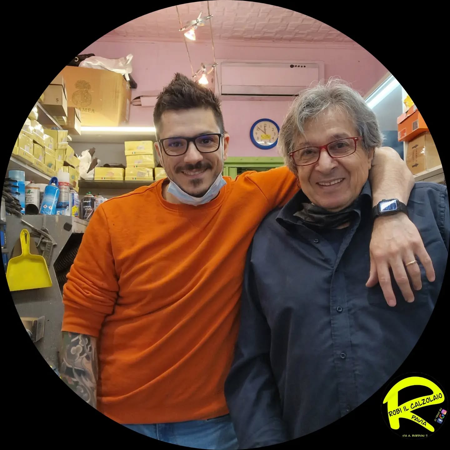 Robi nel laboratorio: apri su Google Maps